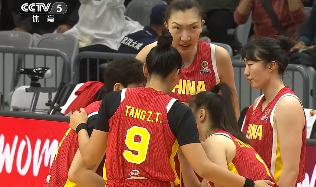 出线！中国女篮84-74后，明白宫鲁鸣为何重用新人，真是用心良苦